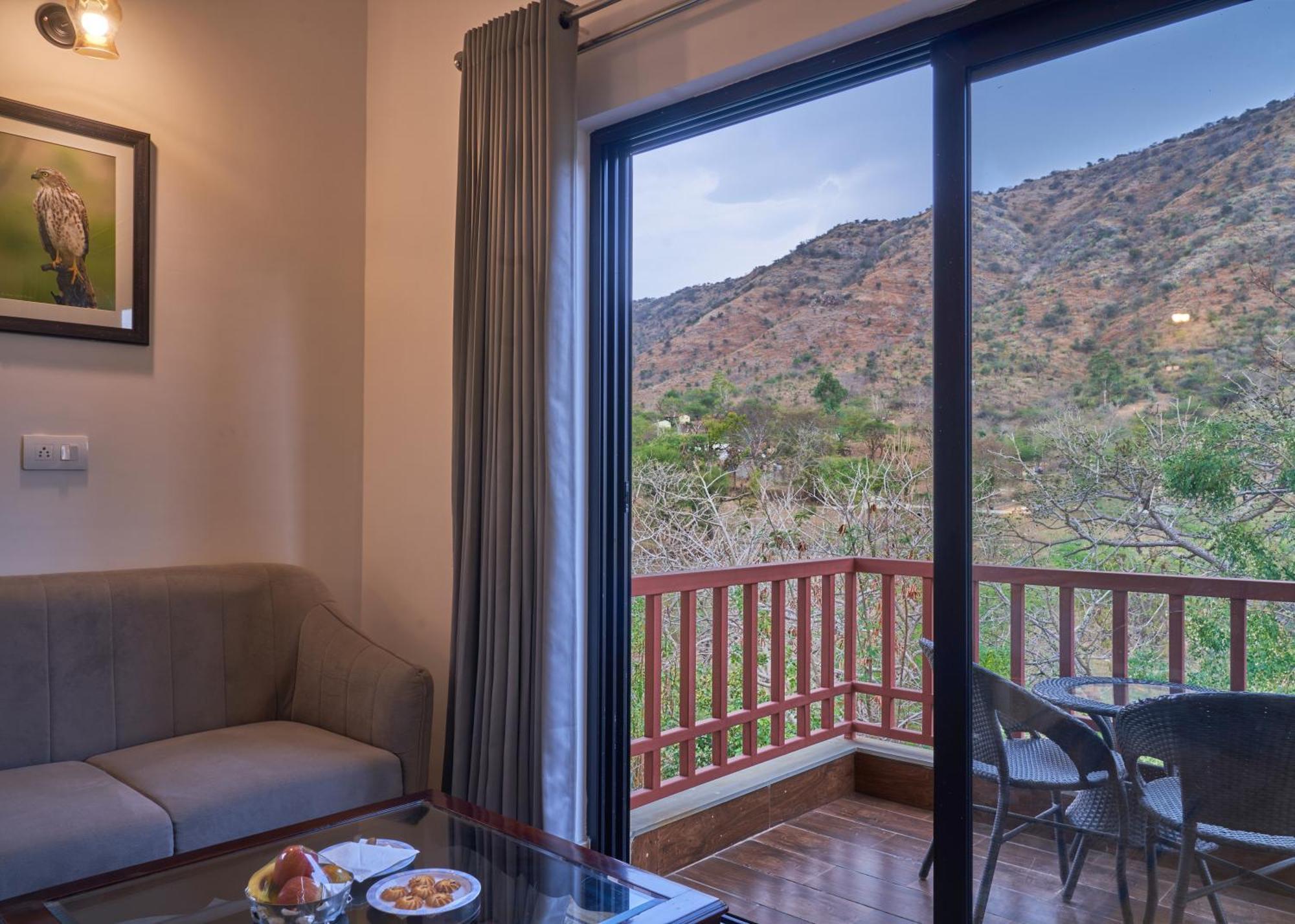 The Hunting Lodge Resort Udaipur - Villas & Pool Dabok 외부 사진