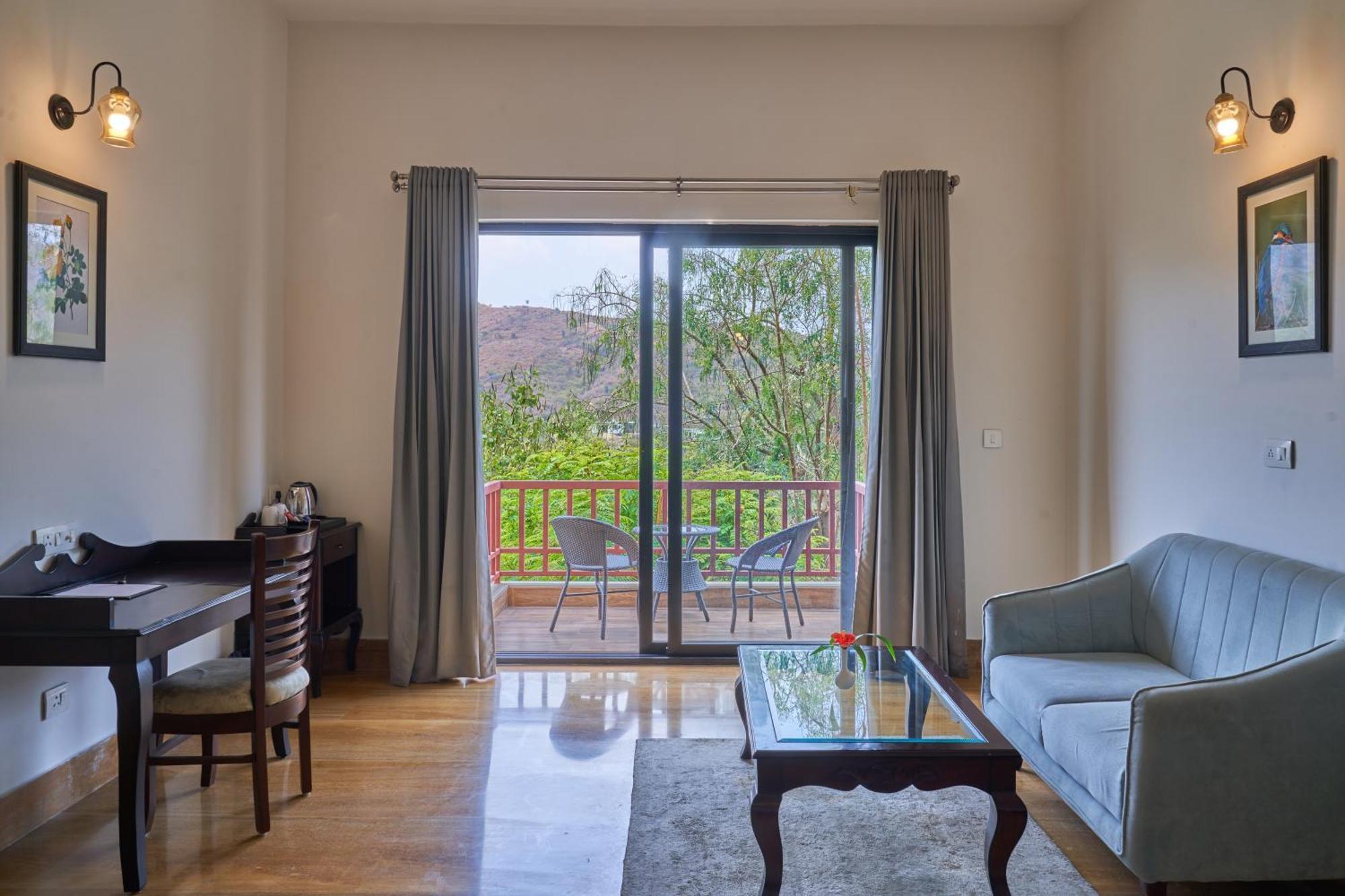 The Hunting Lodge Resort Udaipur - Villas & Pool Dabok 외부 사진
