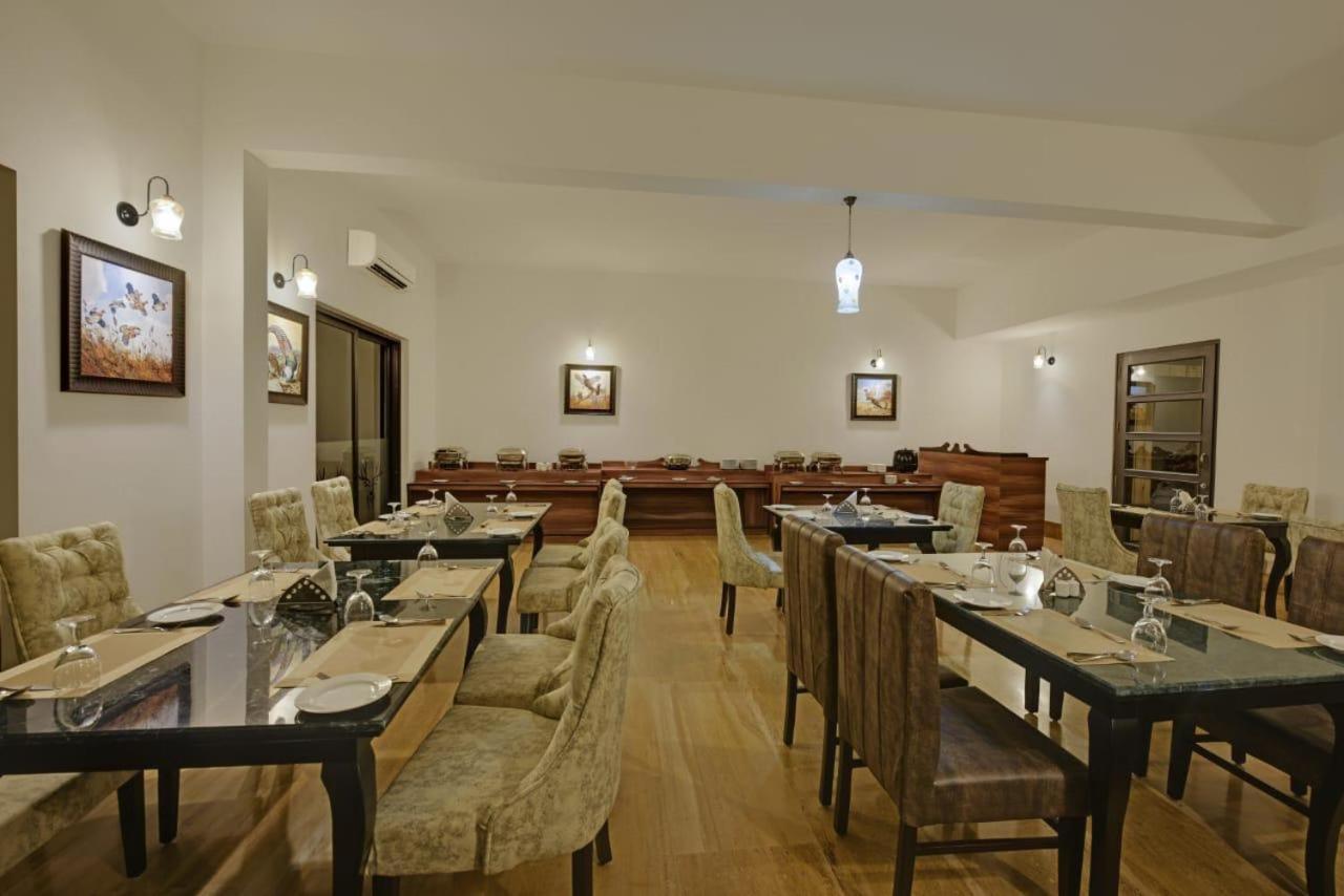 The Hunting Lodge Resort Udaipur - Villas & Pool Dabok 외부 사진