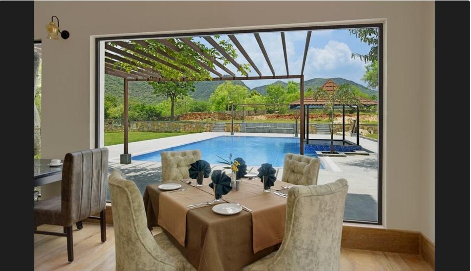 The Hunting Lodge Resort Udaipur - Villas & Pool Dabok 외부 사진